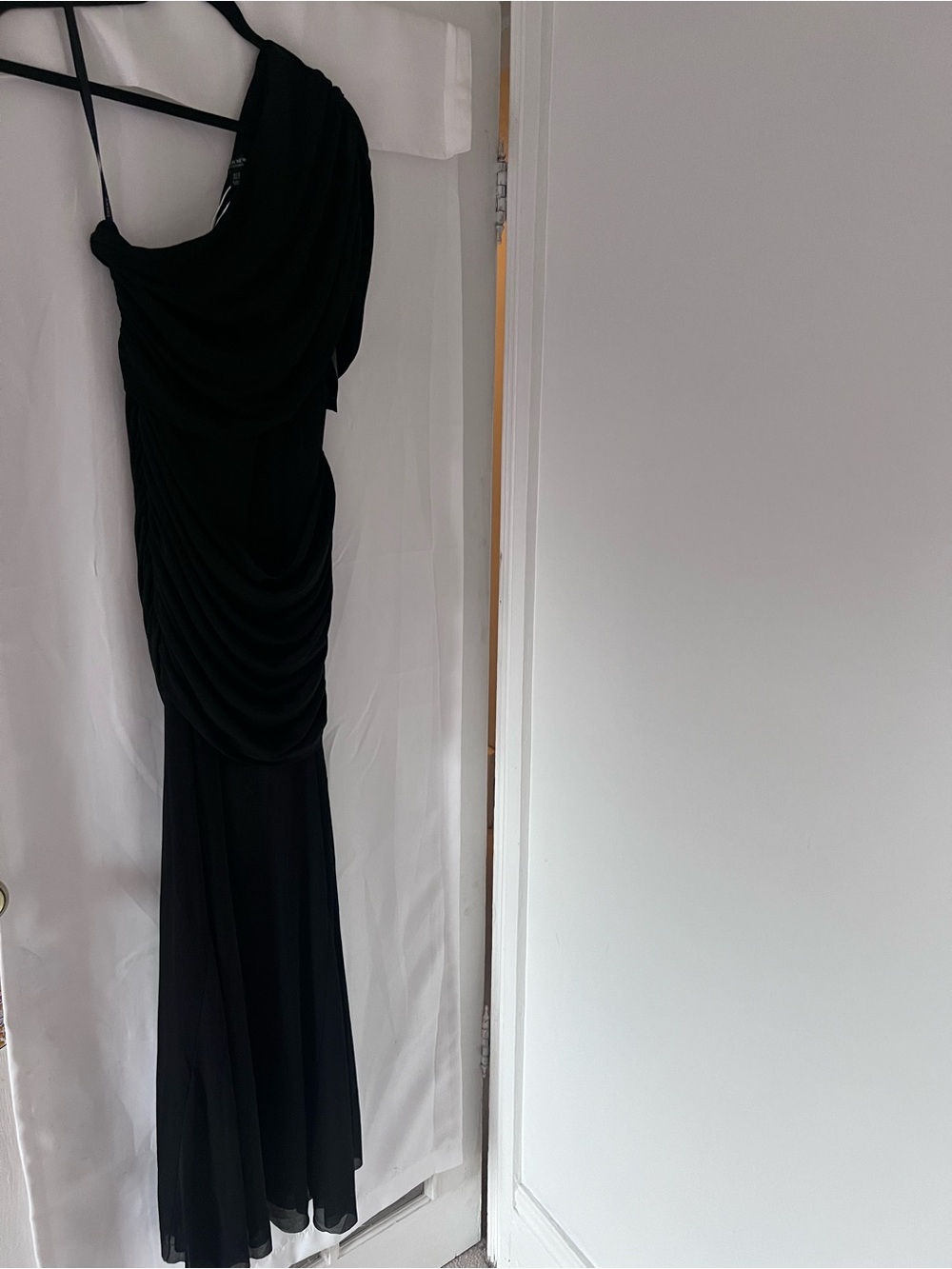 Ever New Black One-Shoulder Mesh Gown - Picture 2 of 4